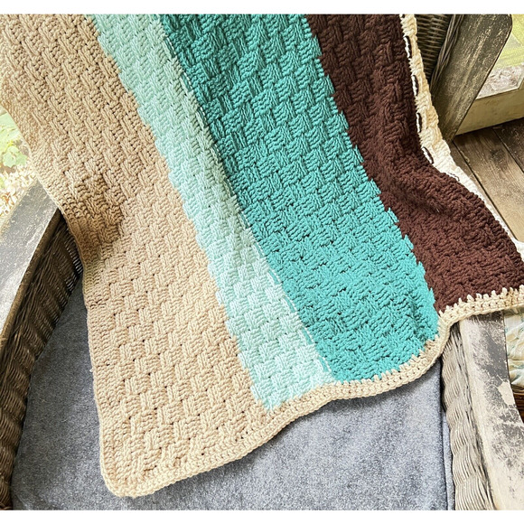 Handmade Afghan Teal Green Tan Crocheted Couch Throw 40" x 57" Modern Home - Picture 5 of 5